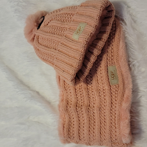 UGG Accessories - UGG 2 PIECE SET